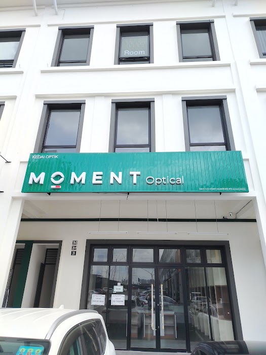 Moment Optical Eco Botanic storefront